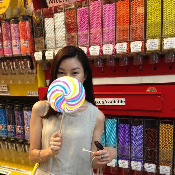 Meet your Posher, Lena - Picture 1 of 1